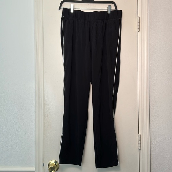 NWT T by Talbots Black Comfy Athletic Stretchy Leisure Pants Size Small - Picture 1 of 6